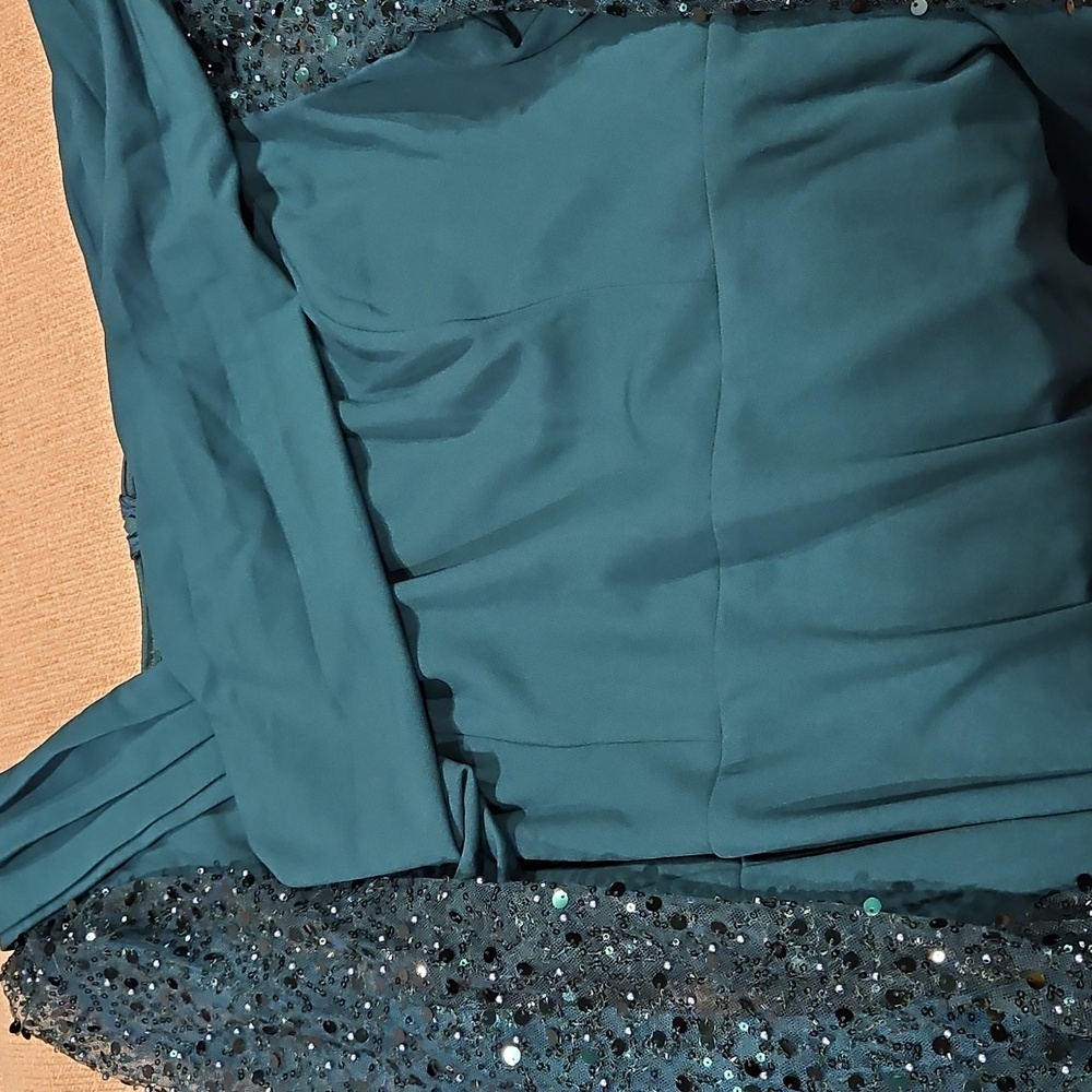 NWOT Faeriesty Asymmetrical Neck Lantern Sleeves Formal Mermaid Dress Sparkle 3X - Picture 7 of 8